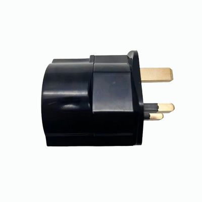 Adattatore di uso generale UK 3 pin con fusibile alla presa UE 2 pin e contatto con la terra CE certificato