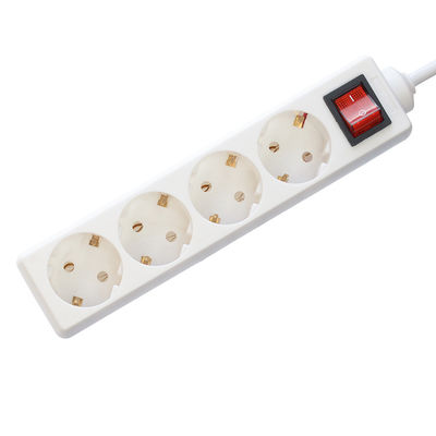 Striscia di alimentazione standard UE con 4 prese di corrente Protezione da sovratensione Switch USB A porte di uscita H05VV-F 3x1.25MM2 Cavo e UK 3 Pin Plug