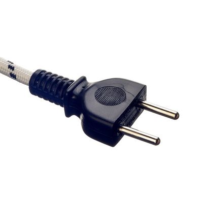 Cavo elettrico a 2 perni in Pakistan Karachi Cavo a filo intrecciato per ferro 1.8m Trattamento termico di fine bianco Tubo di riduzione del calore e tubo di fibra di vetro