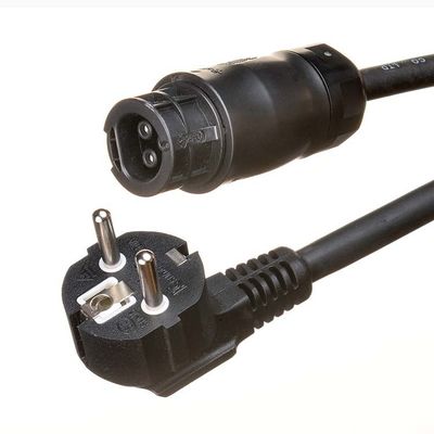 Cable di estensione Schuko di lunghezza personalizzata con materiale isolante in gomma e connettore BC05 IP68 per il modello di microinverter